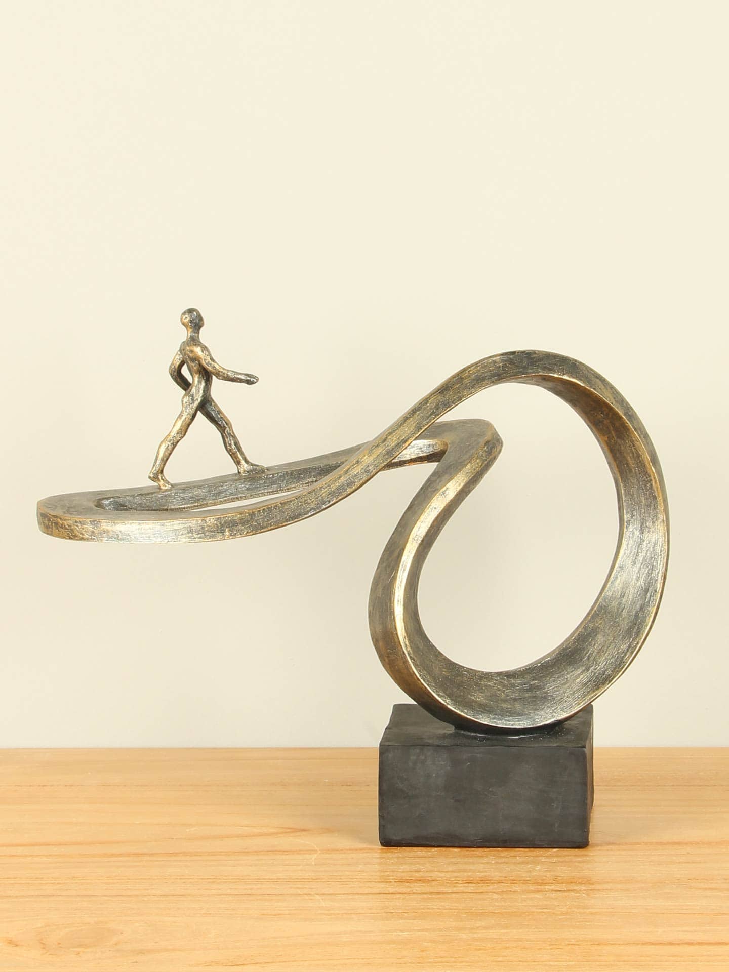 Figur für den Innenbereich - Bronzefarben - Polystone - Gehe deinen eigenen Lebensweg - 24x34x14 cm – Bild 3