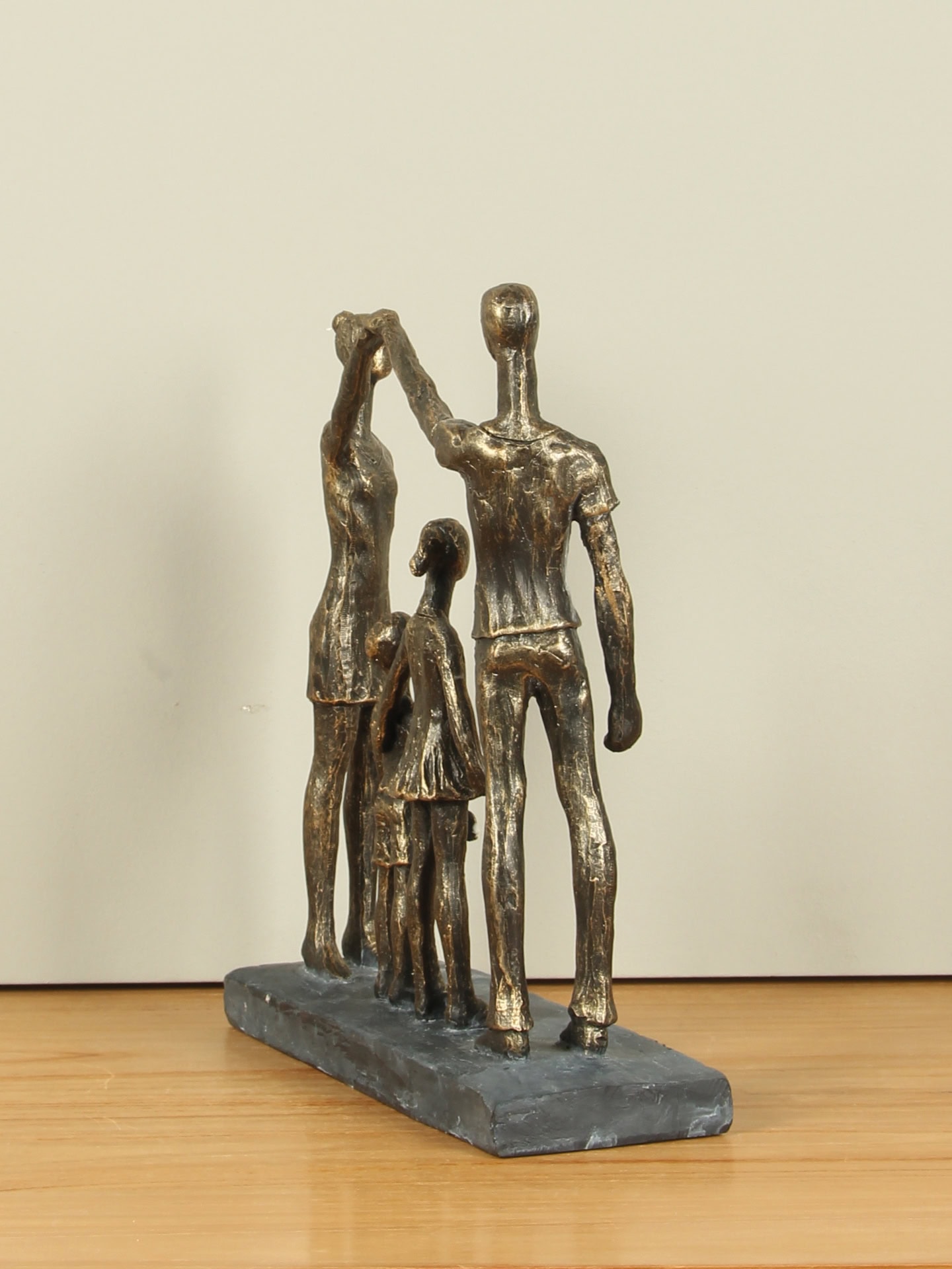 Figur für den Innenbereich - Bronzefarben - Polystone - Geborgenheit - 30x27x9 cm – Bild 2