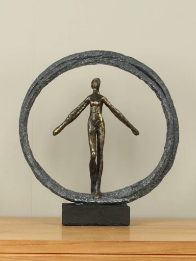 Figur für den Innenbereich – Bronzefarben – Polystone – Du bist der Mittelpunkt – 39x37x11 cm
