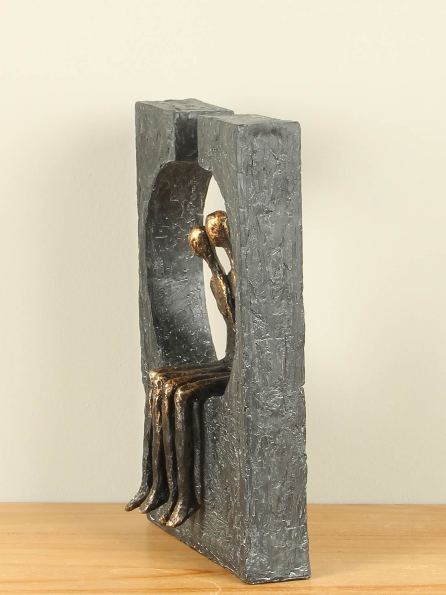 Figur für den Innenbereich - Bronzefarben - Polystone - Gemeinsam träumen - 27x17x8 cm – Bild 2