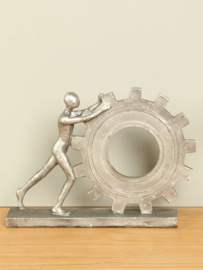 Figur für den Innenbereich – Glänzendes Grau – Polystone – Mann mit Zahnrad – 18x24x5 cm