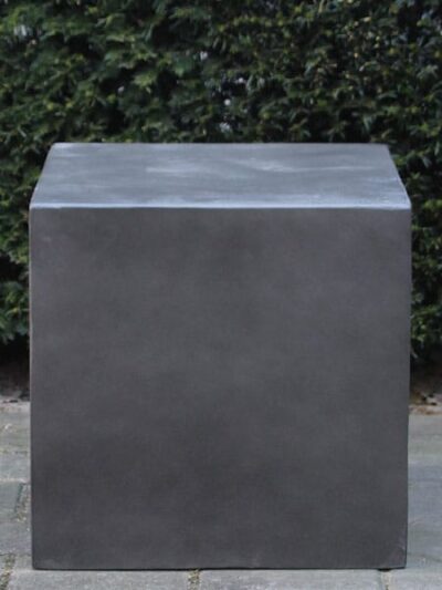 Sockel / Säule – Anthrazit – Light Cement – 50x50x50 cm