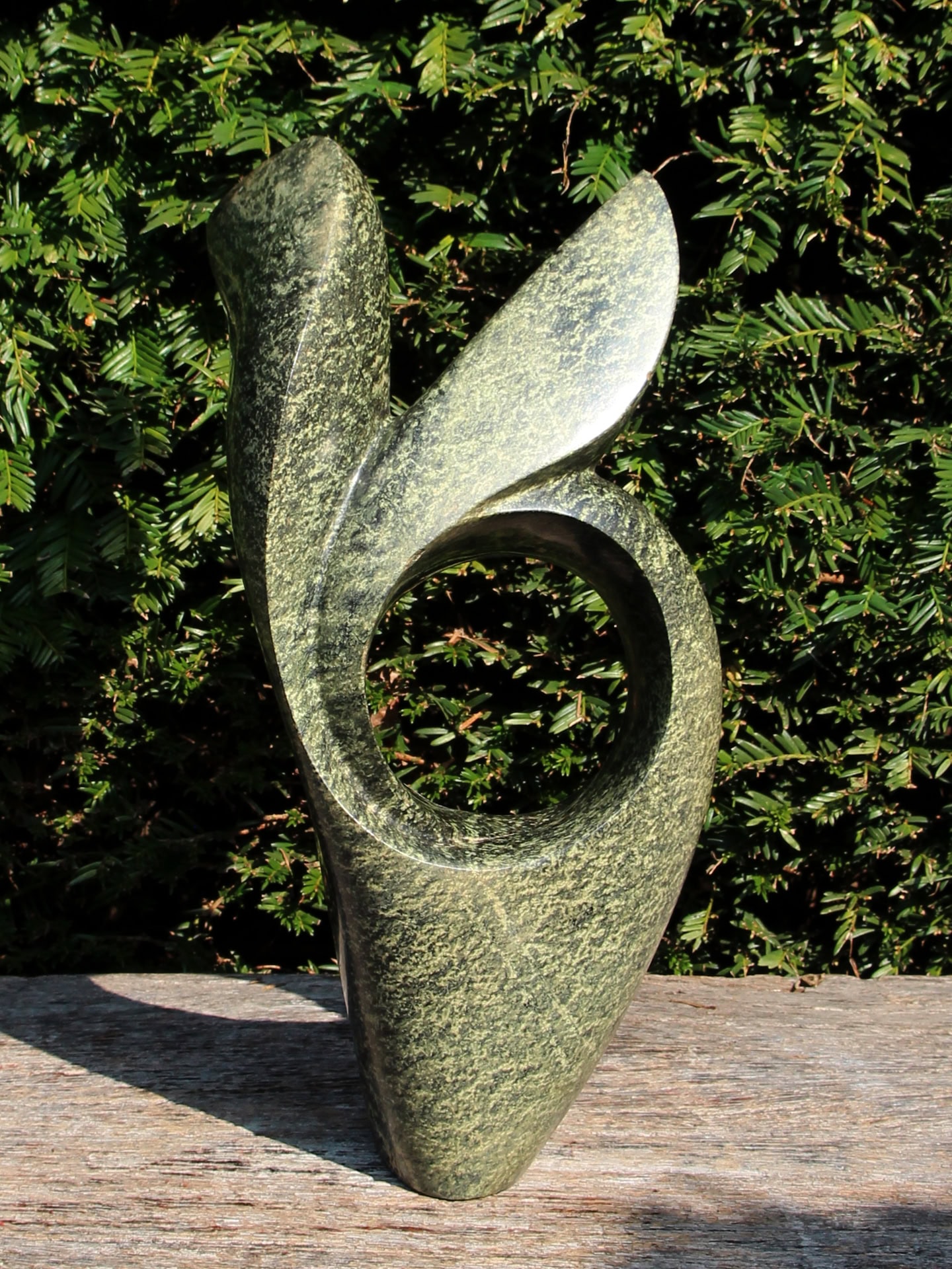 Gartenfigur - Cheetah Jade - Grün - Naturstein - Hoffnung - 34x20x18 cm