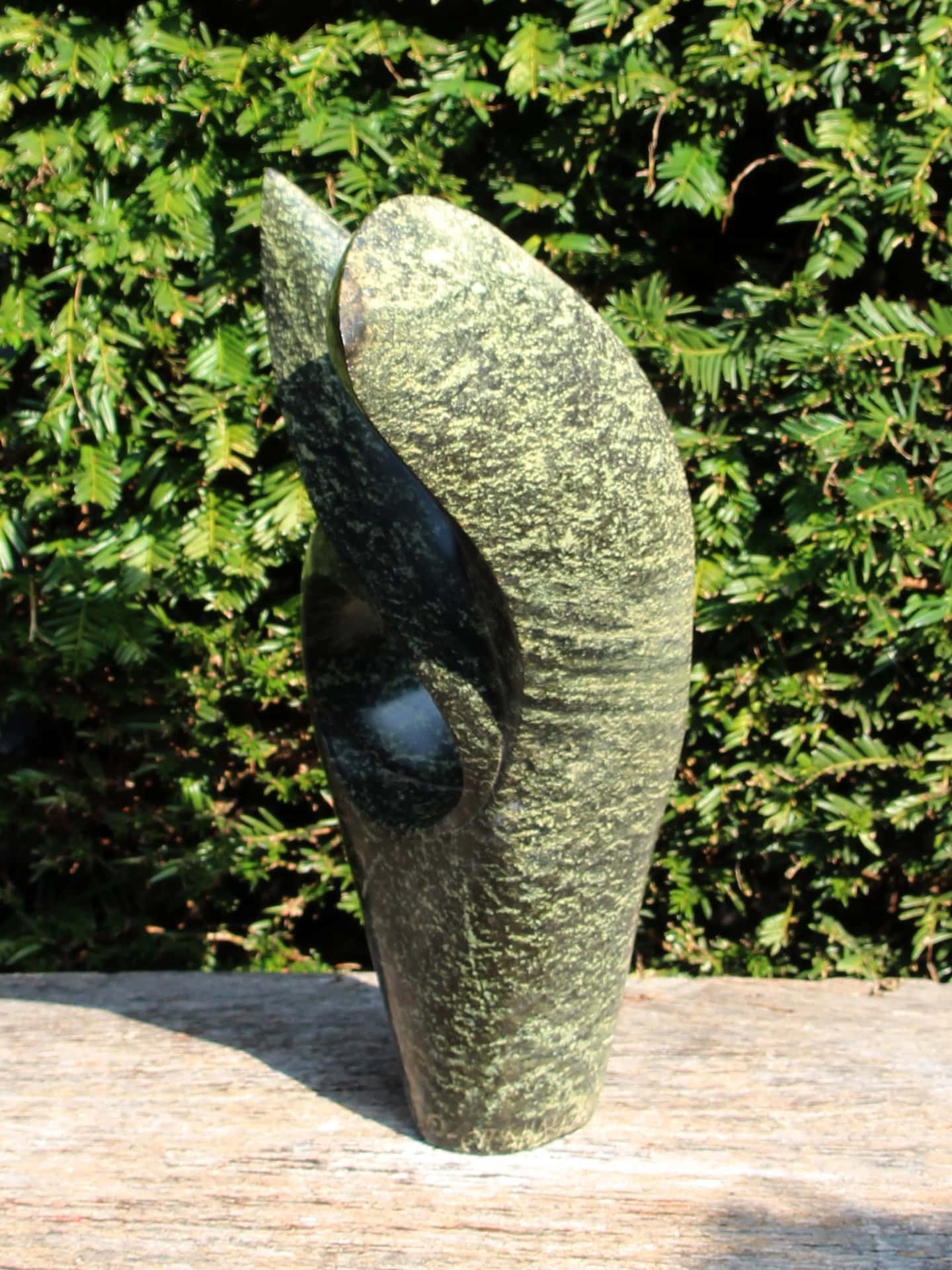 Gartenfigur - Cheetah Jade - Grün - Naturstein - Hoffnung - 34x20x18 cm – Bild 4