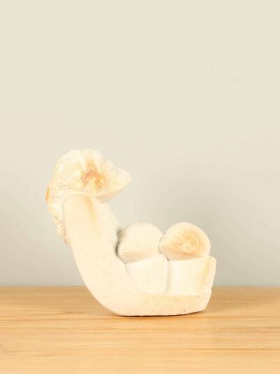 Gartenfigur – Sapolite – Weiß – Naturstein – Eltern mit zwei Kindern Nr. 1 – 23x10x25 cm