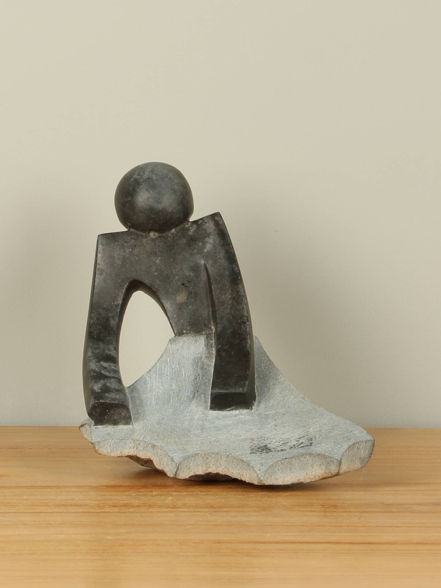 Gartenfigur - Springsteen - Grau - Naturstein - Sitzende Dame - 18x20x12 cm