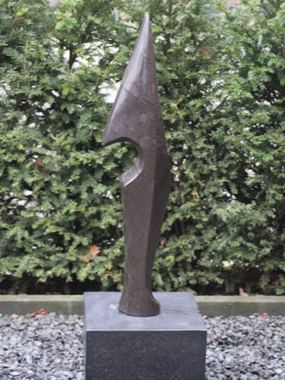 Gartenfigur – Schwarz – Naturstein – Torso klein – 67x20x12 cm