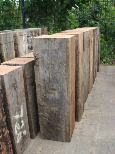 Sockel / Säule – Braun – Basralocus-Hartholz – Anlegepfosten – 100x30x30 cm