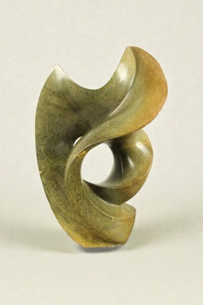 Gartenfigur – Cheetah Jade – Grün – Naturstein – Elegant – 44x28x18 cm