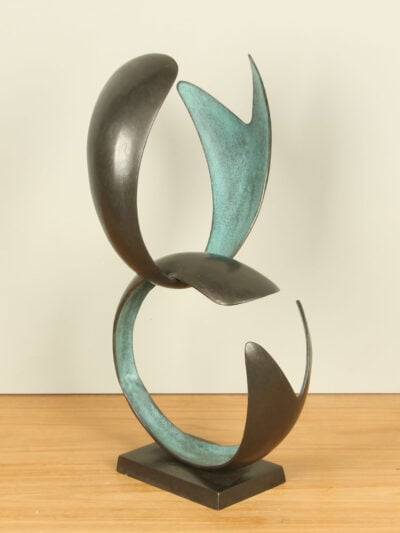 Skulptur für drinnen oder draußen – Bronze – Modern – 45x24x23 cm