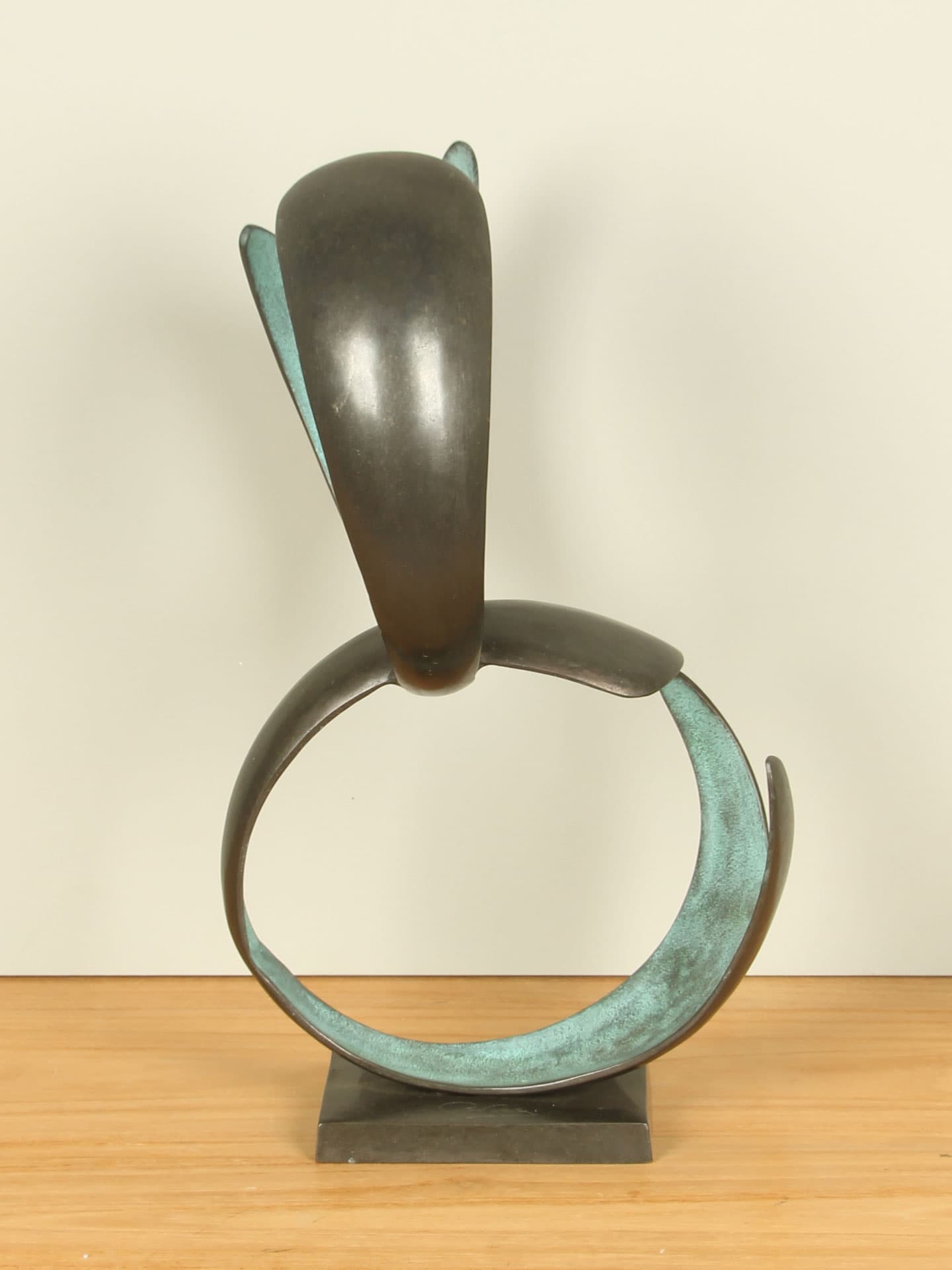 Skulptur für drinnen oder draußen - Bronze - Modern - 45x24x23 cm – Bild 2
