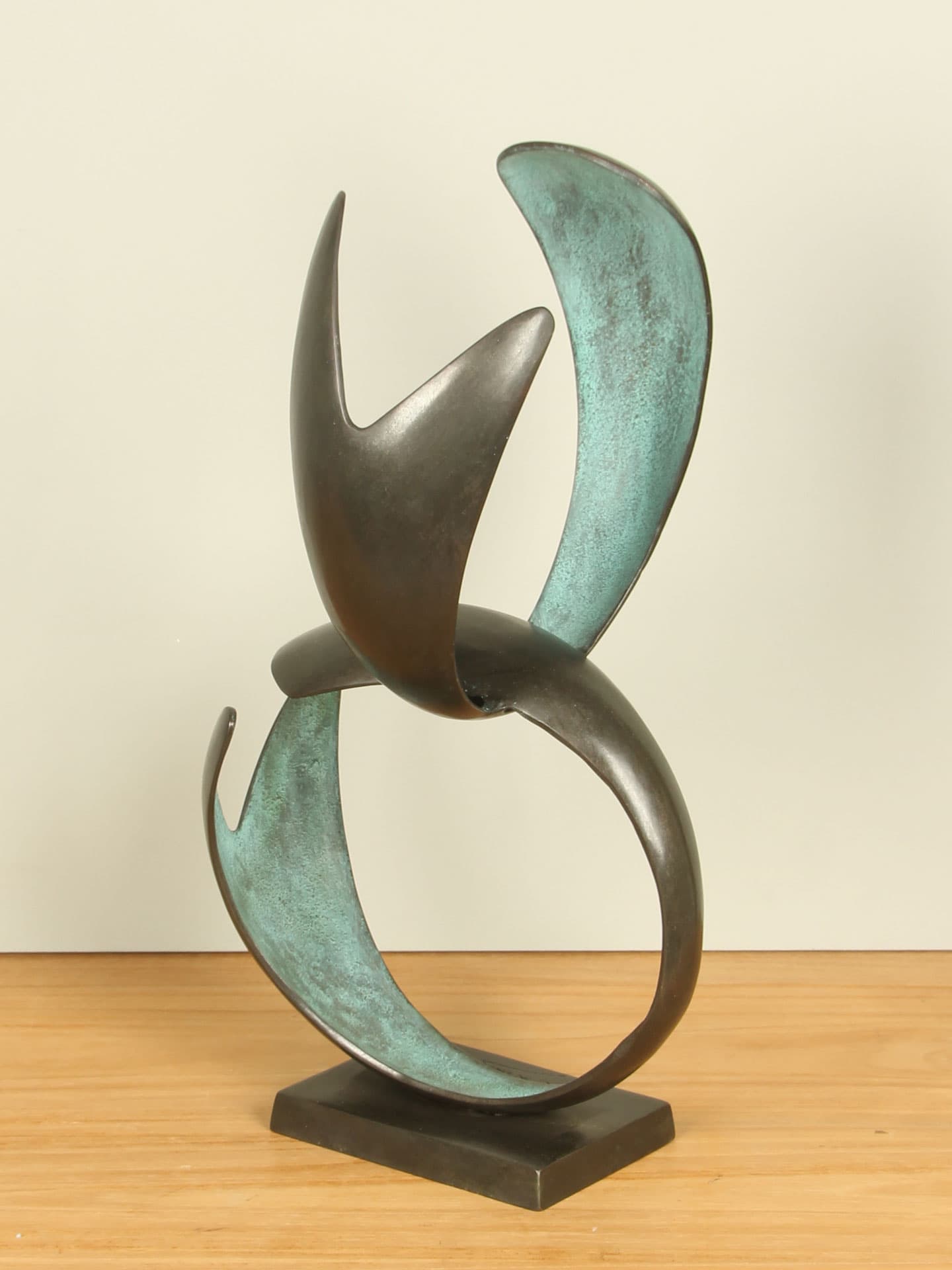 Skulptur für drinnen oder draußen - Bronze - Modern - 45x24x23 cm – Bild 3