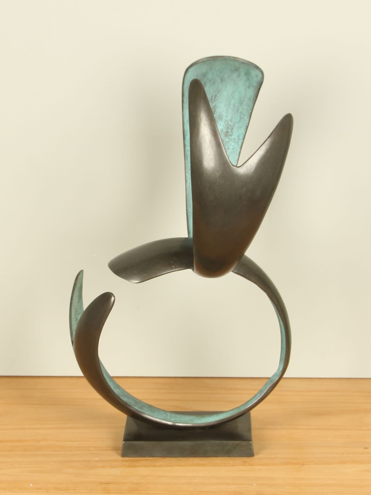 Skulptur für drinnen oder draußen - Bronze - Modern - 45x24x23 cm – Bild 4