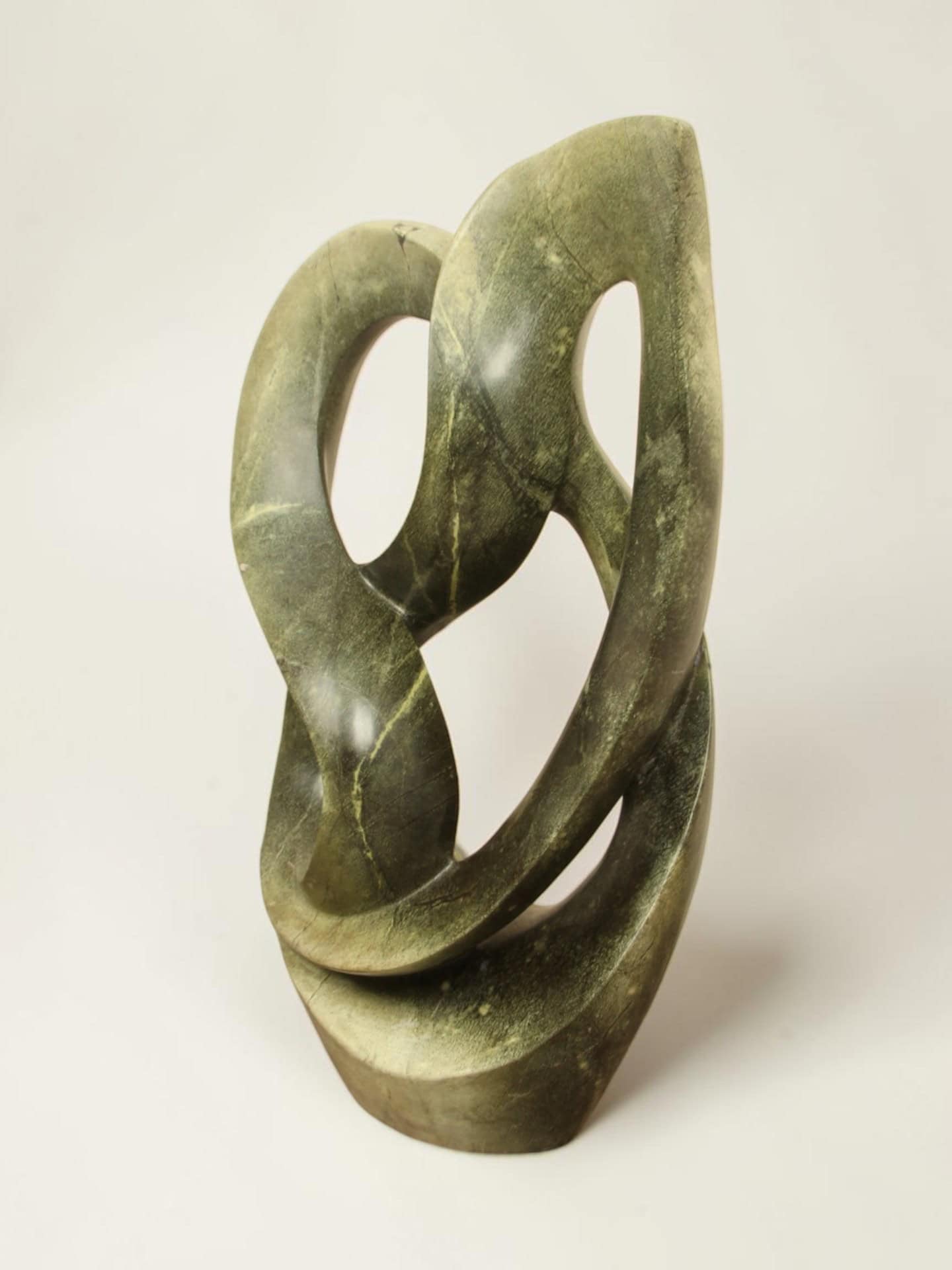 Gartenfigur - Cheetah Jade - Grün - Naturstein - Impression - 62x37x18 cm – Bild 2