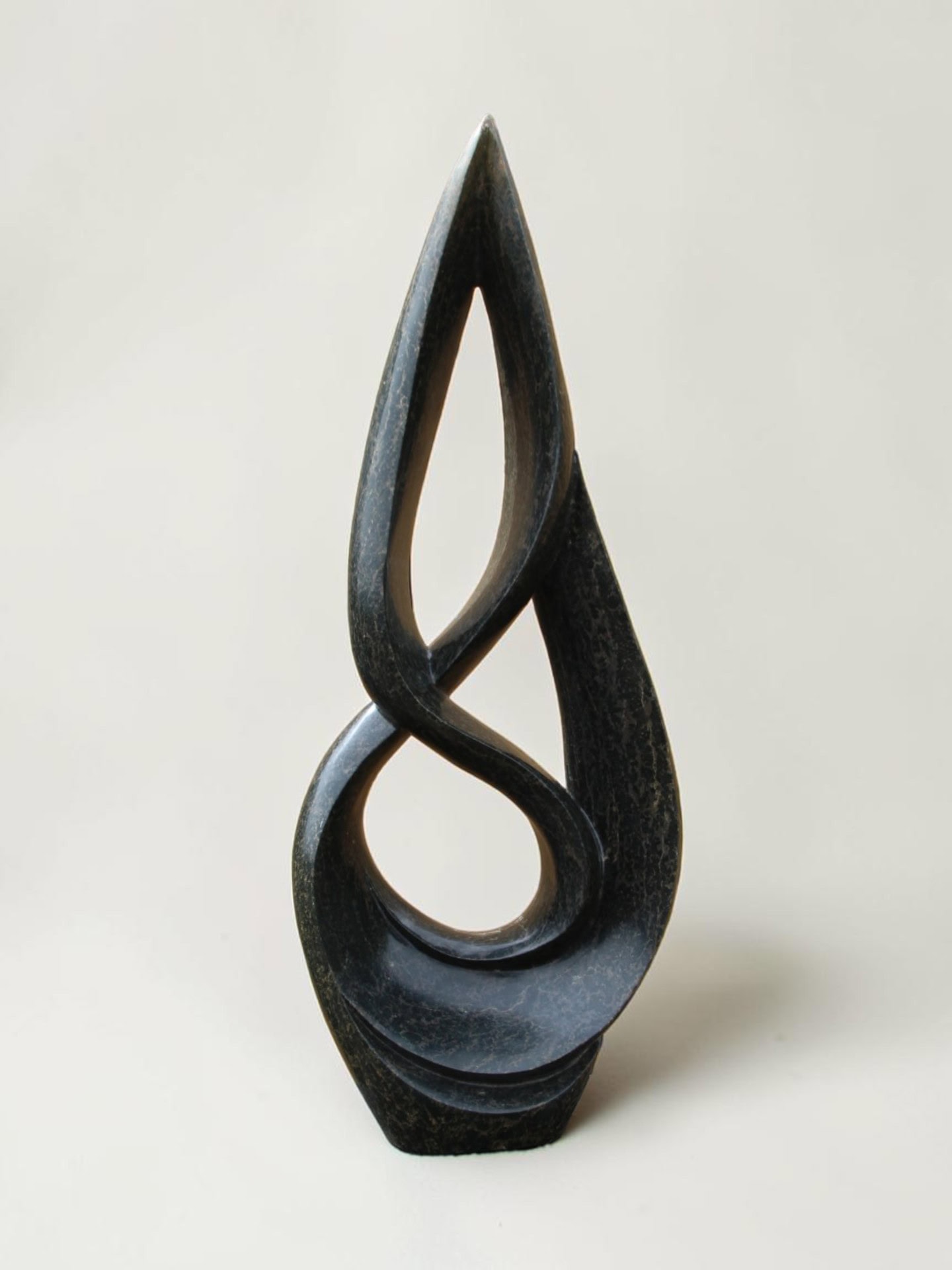 Gartenfigur - Leopardrock - Schwarz - Naturstein - Spear - 88x36x13 cm
